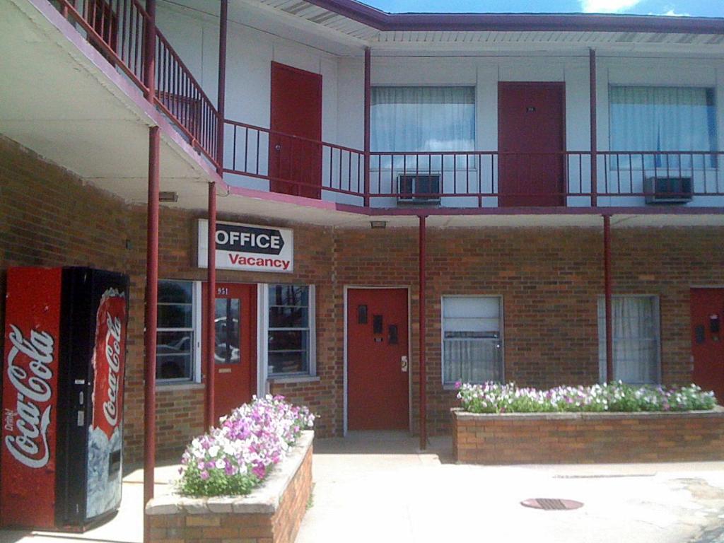 Fiesta Motel Pontiac Buitenkant foto